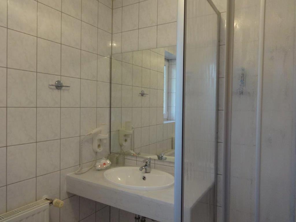 Hotel Am Schlosspark Mallin Phòng bức ảnh