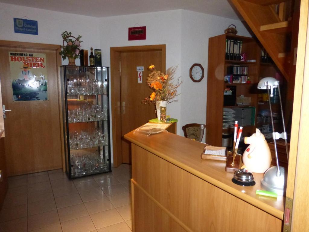 Hotel Am Schlosspark Mallin Ngoại thất bức ảnh